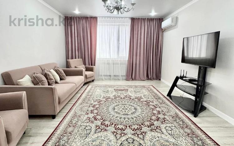 3-комнатная квартира · 110 м² · 1/5 этаж, мкр Астана за 50 млн ₸ в Уральске — фото 22