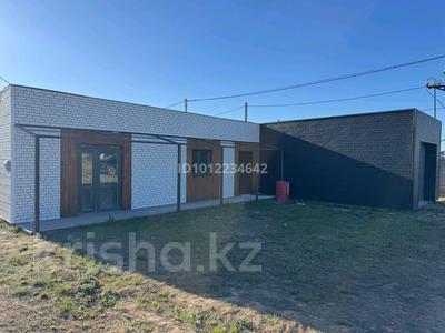 Отдельный дом · 4 комнаты · 190 м² · 10 сот., Жагалау за 40 млн ₸ в Караоткеле