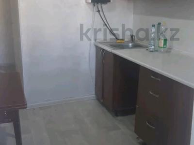 2-комнатная квартира · 50 м² · 3/5 этаж, 16-й микрорайон, 16-й микрорайон 4 — 39 школа за 100 000 ₸ в Шымкенте, Аль-Фарабийский р-н