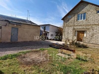 Продажа домов и дачи в Шымкенте: Отдельный дом · 8 комнат · 300 м² · 8 сот., Кызылсу 1 — Конец улицы Туркестанской за 39.5 млн 〒 Отдельный дом · 8 комнат · 300 м² · 8 сот., Кызылсу 1 — Конец улицы Туркестанской за 39.5 млн 〒 в Шымкенте, Енбекшинский р-н