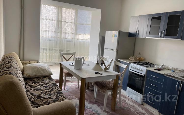 2-комнатная квартира · 65 м² · 2/6 этаж, 4 мкрн за 190 000 ₸ в Конаеве — фото 3