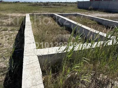 Жер телімі · 6 сотық, Муканова — Городской пляж, крылья, бағасы: 18.5 млн ₸ в Конаеве