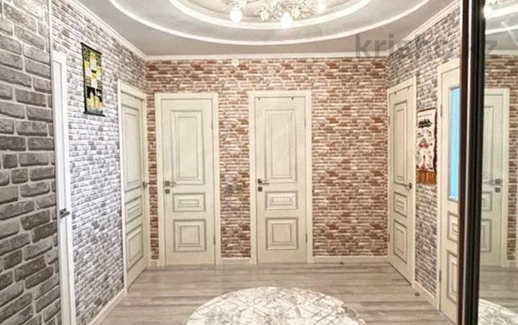 3-бөлмелі пәтер · 82 м² · 5/5 қабат, мкр Женис, бағасы: 26.5 млн ₸ в Уральске — фото 2