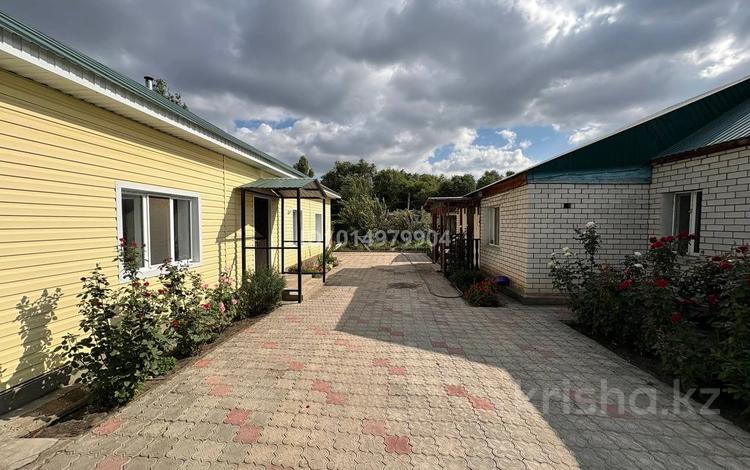 Отдельный дом · 4 комнаты · 72 м² · 6 сот., Карасай батыра 99 — М/у ул. Байганина и Кулумбетова за 21 млн ₸ в Актобе, мкр. Курмыш — фото 2