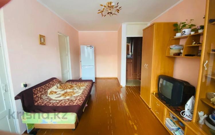 3-комнатная квартира · 47.6 м² · 2/5 этаж, Майкудук, 14й микрорайон за ~ 10.4 млн ₸ в Караганде, Алихана Бокейханова р-н — фото 2