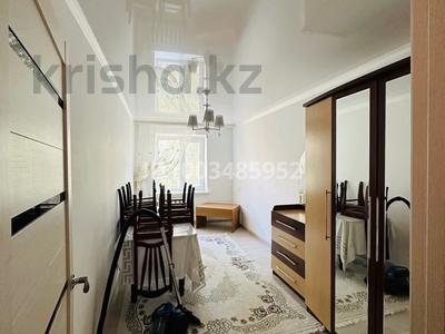 2-комнатная квартира · 40 м² · 3/5 этаж, 17 32 — Үй шамамен көктем базары жақта, үйдің айналасында балалар ойнайтын газон, мектеп, садик бәрі бар за 17 млн 〒 в Атырау, мкр Авангард-2
