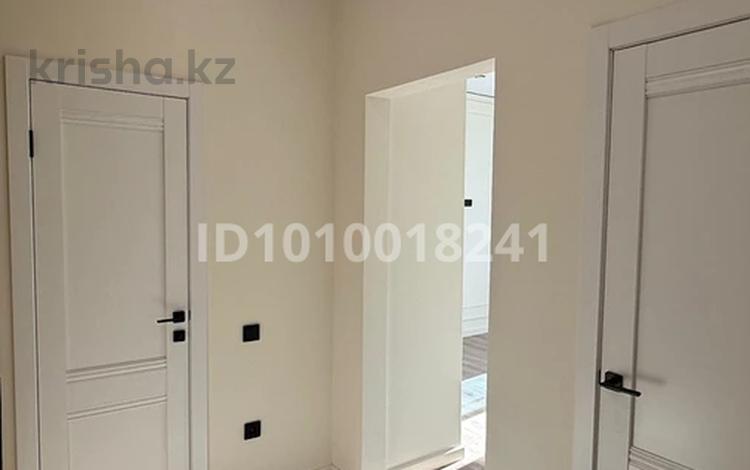 1-бөлмелі пәтер · 41 м² · 8/9 қабат, мкр. Алтын орда, Микрорайон Алтын Орда, бағасы: 21 млн 〒 в Актобе — фото 3