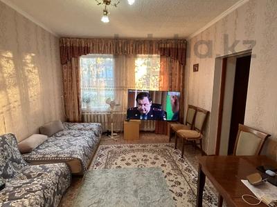 3-комнатная квартира · 60.6 м² · 1/2 этаж, утеметисова за 12.5 млн ₸ в Актобе, мкр. Курмыш