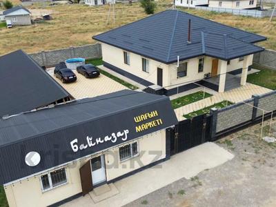 Жеке үй · 4 бөлме · 176 м² · 10 жүзд., Алтынемел 60, бағасы: 95 млн ₸ в Талдыкоргане, село Ынтымак