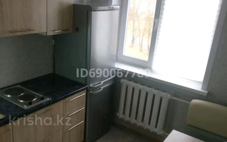 1-комнатная квартира, 31 м², 5/5 этаж, 9 мкр 10 — Магазин весна,fix price, магазин светофор,small