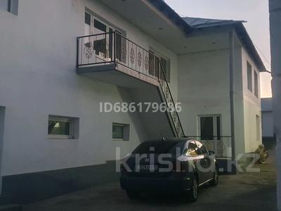 Отдельный дом • 10 комнат • 300 м² • 15 сот., Абдалиев 12 за 35 млн 〒 в Казыгурте