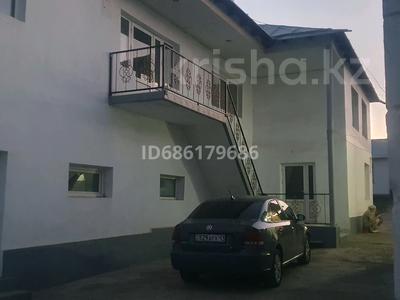 Жеке үй · 10 бөлме · 300 м² · 15 жүзд., Абдалиев 12 — Сатпаев мектебі, бағасы: 35 млн ₸ в Казыгурте