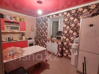 3-бөлмелі пәтер, 84 м², 6/6 қабат, Авиагородок 15А, бағасы: 16.5 млн 〒 в Актобе, мкр Авиагородок