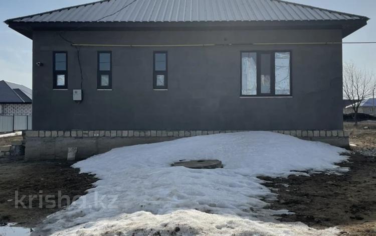 Жеке үй · 3 бөлме · 100 м² · 10 сот., жилой массив Бауырластар, Бауырластар 3 1069, бағасы: 17.5 млн ₸ в Актобе — фото 2