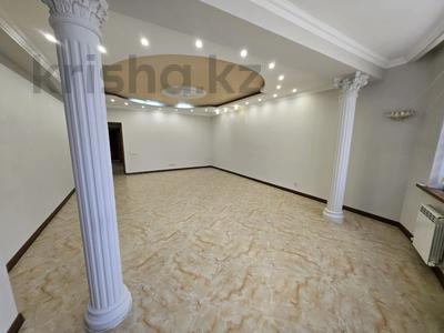 3-комнатная квартира · 160 м² · 9/12 этаж, мкр Самал-2 58 за ~ 131.3 млн ₸ в Алматы, Медеуский р-н