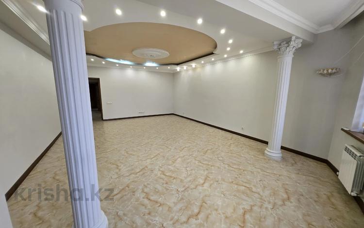 3-комнатная квартира · 160 м² · 9/12 этаж, мкр Самал-2 58 за ~ 131.3 млн ₸ в Алматы, Медеуский р-н — фото 2