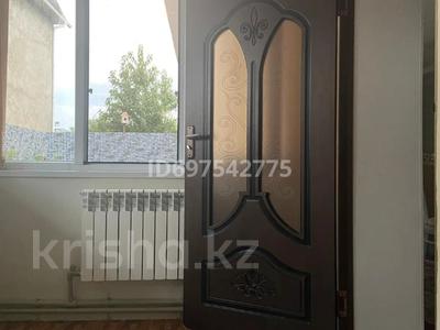 Жеке үй · 6 бөлме · 150 м² · 10 жүзд., Ш. Калдаякова 105, бағасы: 28 млн ₸ в Аксукенте