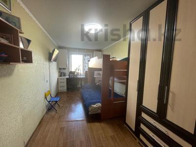 3-комнатная квартира, 58 м², 3/5 этаж, ул. Абая 60 за 10.8 млн 〒 в Темиртау