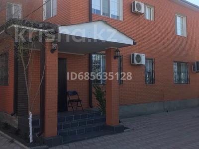 Жеке үй · 6 бөлме · 330 м² · 6 жүзд., Лесхоз ш/а., Толесин Алиева 19 — SPA “Тамаша”-ның қасы, торг бар, бағасы: 57 млн ₸ в Атырау, мкр Лесхоз