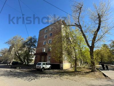 4-комнатная квартира, 65 м², 4/5 этаж, Генерала Дюсенова 14 за 16.5 млн 〒 в Павлодаре