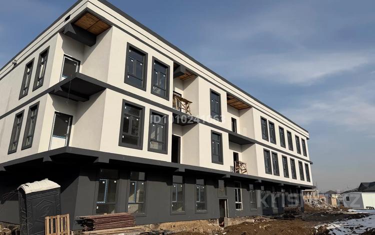 3-комнатная квартира · 74 м² · 2/3 этаж, Алатауская трасса за 28 млн 〒 в Туздыбастау (Калинино) — фото 2