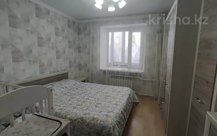 3-комнатная квартира, 64 м², 3/5 этаж, Дулатова 143 за 30 млн 〒 в Семее — фото 14