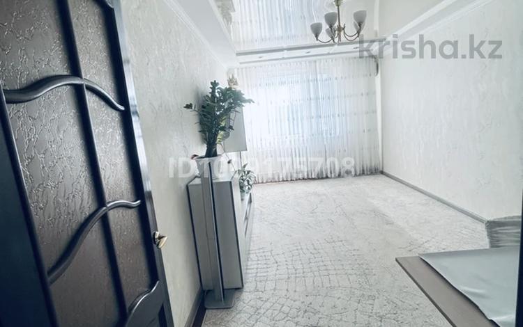 3-комнатная квартира · 74 м² · 7/9 этаж, мкр 12 51 за 25 млн 〒 в Актобе — фото 5