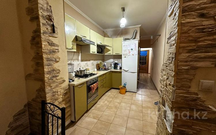 3-комнатная квартира · 70 м² · 1/5 этаж, 28-й мкр 35 за 18 млн ₸ в Актау — фото 2