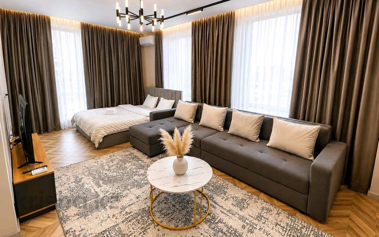 2-комнатная квартира · 90 м² · 12/17 этаж, Розыбакиева 320 за 35 000 ₸ в Алматы, Бостандыкский р-н — фото 2