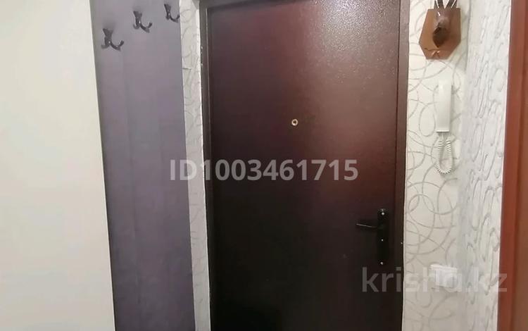 1-комнатная квартира · 30 м² · 5/5 этаж, 1 микрорайон 8 — Район Кожзавода-1микрорайон за 12.5 млн ₸ в Семее — фото 3