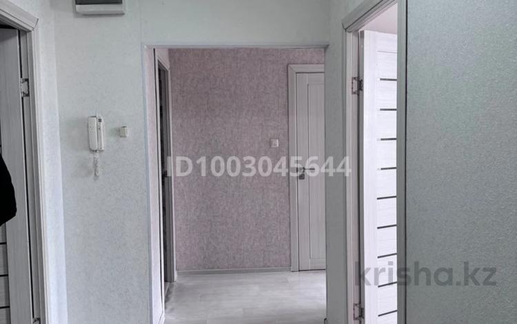 3-бөлмелі пәтер · 72 м² · 2/9 қабат, 5 микр 1, бағасы: 28 млн ₸ в Аксае — фото 2
