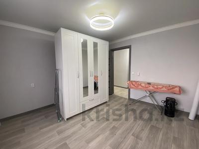 3-бөлмелі пәтер · 62 м² · 8/9 қабат, Восток-3 ш/а., бағасы: 18.5 млн ₸ в Караганде, Алихана Бокейханова р-н
