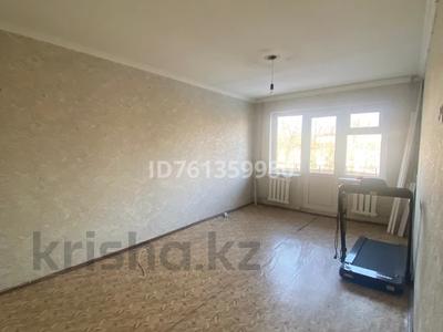 2-бөлмелі пәтер · 42 м² · 3/5 қабат, 11-й микрорайон, 11-й микрорайон 186 — Напротив 40 школы, бағасы: 18 млн ₸ в Шымкенте, Енбекшинский р-н
