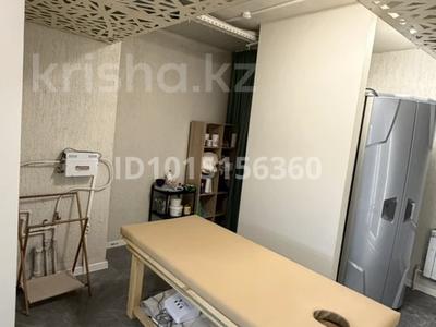 Салоны красоты, кабинеты и рабочие места · 27 м² за 300 000 ₸ в Алматы, Бостандыкский р-н