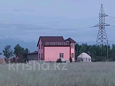 Отдельный дом · 4 комнаты · 200 м² · 24 сот., Арычная 123 — Озера, плотина Багашар за 45 млн 〒 в Остемире