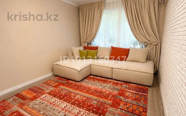 3-комнатная квартира · 54 м² · 1/5 этаж, мкр Тастак-2, Жарокова 37/2 за 39.5 млн ₸ в Алматы, Алмалинский р-н — фото 2