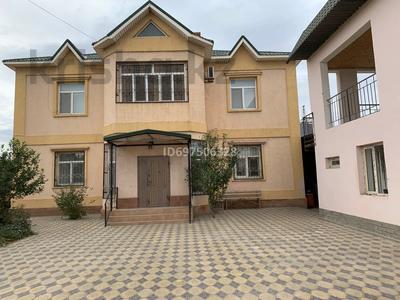 Продажа домов и дачи в Кызылординской обл.: Отдельный дом · 8 комнат · 360 м² · 6 сот., АманканСадуакас 2 за 69 млн 〒 Отдельный дом · 8 комнат · 360 м² · 6 сот., АманканСадуакас 2 за 69 млн 〒 в