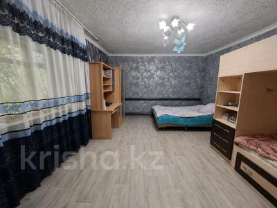 Жеке үй · 3 бөлме · 100 м² · 6 жүзд., Тулебаева — Район Соцгорода, бағасы: 15 млн ₸ в Темиртау