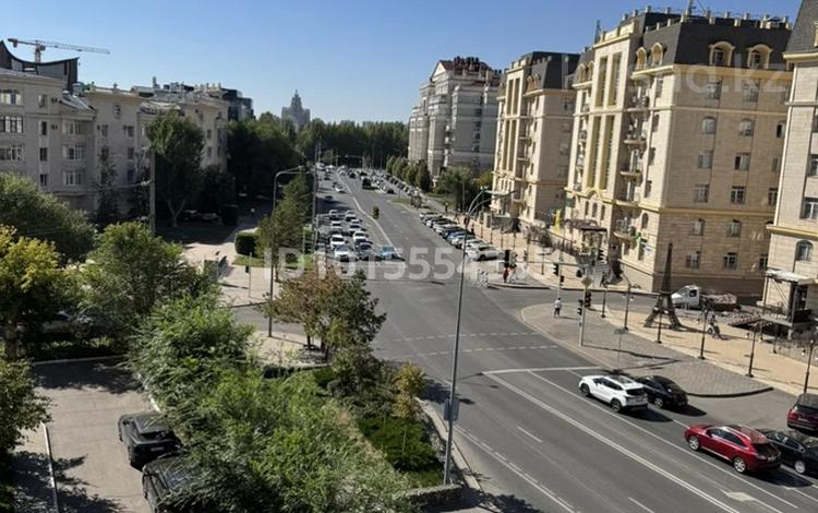 5-комнатная квартира · 180 м² · 4/4 этаж, Пер Тесиктас 1 за 120 млн ₸ в Астане, Алматы р-н — фото 2