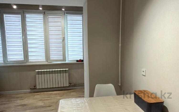 1-бөлмелі пәтер · 45 м² · 4/5 қабат, Көктем-2 ш/а., бағасы: 41.6 млн ₸ в Алматы, Бостандыкский р-н — фото 2