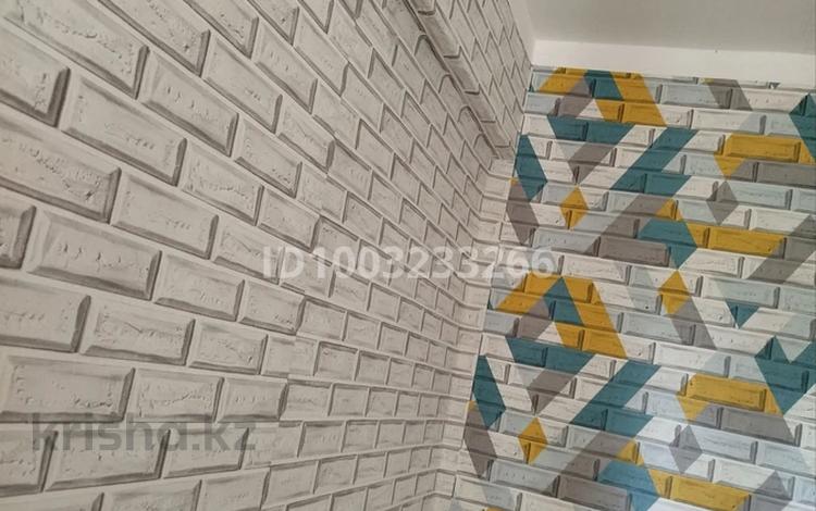 4-бөлмелі пәтер · 61 м² · 2/5 қабат, Муканова 12, бағасы: 20 млн ₸ в Атырау, мкр Жилгородок — фото 2