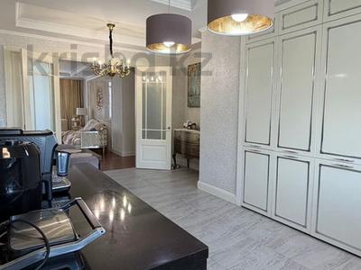4-комнатная квартира · 187 м² · 11/20 этаж, Кошкарбаева 2 за 1 млн ₸ в Астане, Сарайшык р-н