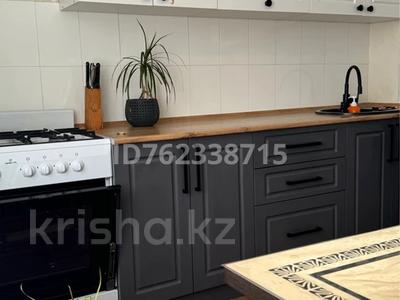 Пәтерлер в Костанайской обл.: 2-бөлмелі пәтер · 54 м² · 6/9 қабат, 4 19, бағасы: 12 млн 〒 2-бөлмелі пәтер · 54 м² · 6/9 қабат, 4 19, бағасы: 12 млн 〒 в Лисаковске