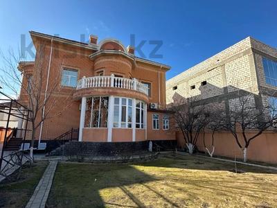 Отдельный дом · 14 комнат · 846 м² · 10 сот., 29-й мкр — Сары базарга карама карсы за 230 млн 〒 в Актау