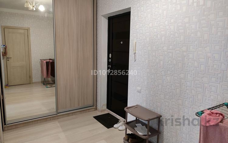 1-бөлмелі пәтер · 48 м² · 2/9 қабат, мкр. Алтын орда 22, бағасы: 160 000 ₸ в Актобе — фото 2
