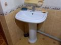 Жеке үй · 3 бөлме · 106.3 м² · 7.5 жүзд., мкр СМП 163, Имашева 2 — Продается дом общая площадь 106.2, кв.м, земельный участок 7.5 соток, во дворе дома имеется место для постройки нового дома, есть огород, гараж, два сарая из ракушняка, дом строили для железнодорожников ракуш, снаружи силикат, потолок жб плиты, все в шаговой доступности конечная остановка 21, рынок Дина, хоз торг, жд.вокзал, маршрут 8 и 15, мечеть Бейбарыс, школа 23, садик Куншуак., бағасы: 13 млн ₸ в Атырау — фото 10