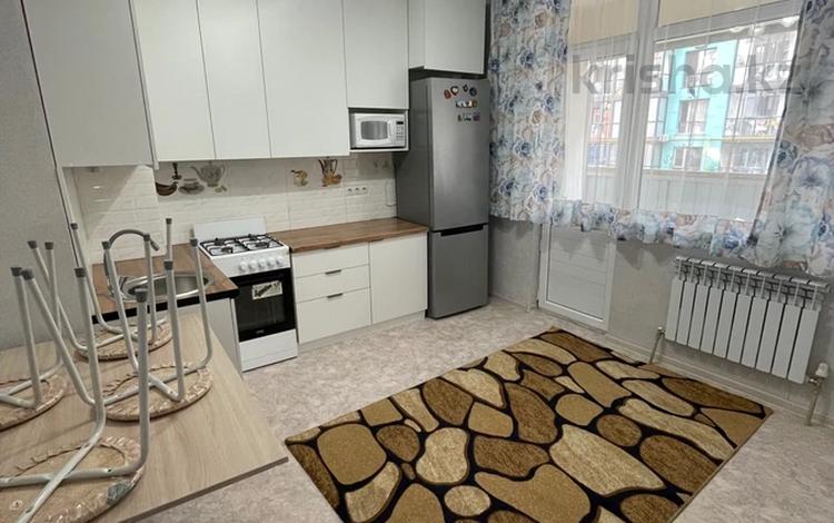 1-комнатная квартира · 42 м² · 2/9 этаж, мкр Шугыла 340/4к25 за 350 000 ₸ в Алматы, Наурызбайский р-н — фото 2