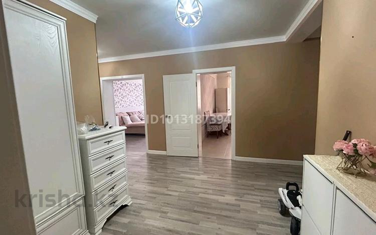 3-бөлмелі пәтер · 110 м² · 4/5 қабат, мкр. Алтын орда, проспект Тауелсиздик 12/2 — Тауелсиздик, бағасы: 43 млн ₸ в Актобе — фото 10