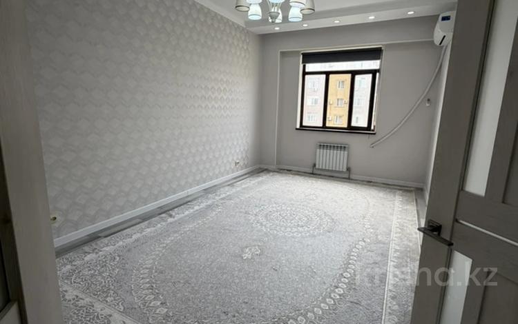 3-комнатная квартира · 80 м² · 9/12 этаж, 16-й мкр 49 за 35 млн ₸ в Актау — фото 2