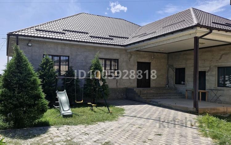 Отдельный дом · 4 комнаты · 204 м² · 8 сот., 1ый переулок рыночная 12 за 53 млн 〒 в Таразе — фото 2